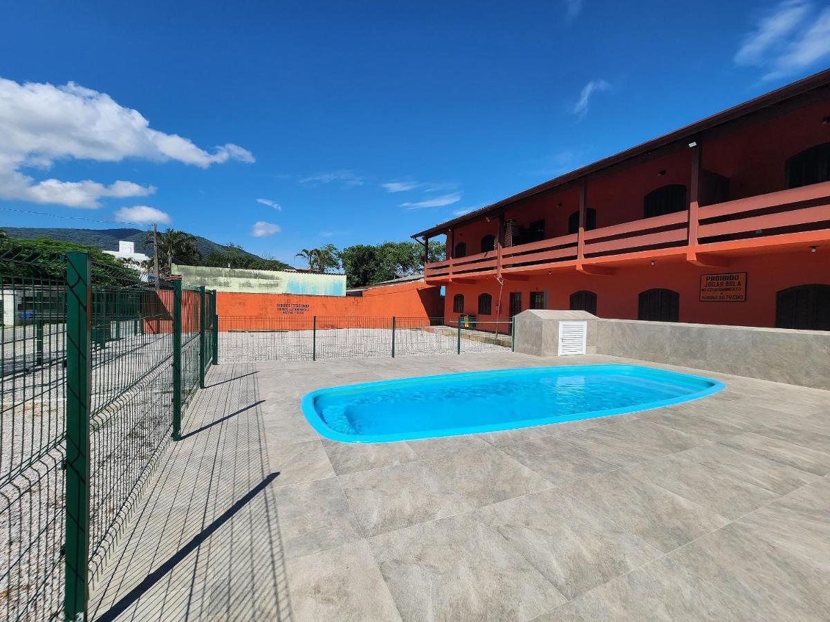 0001.03 - Maranduba - Apto - 2 Dormitorio - 8 Pessoas - 2 Quadras Do Mar - Piscina - Wi-Fi Ubatuba Exteriör bild